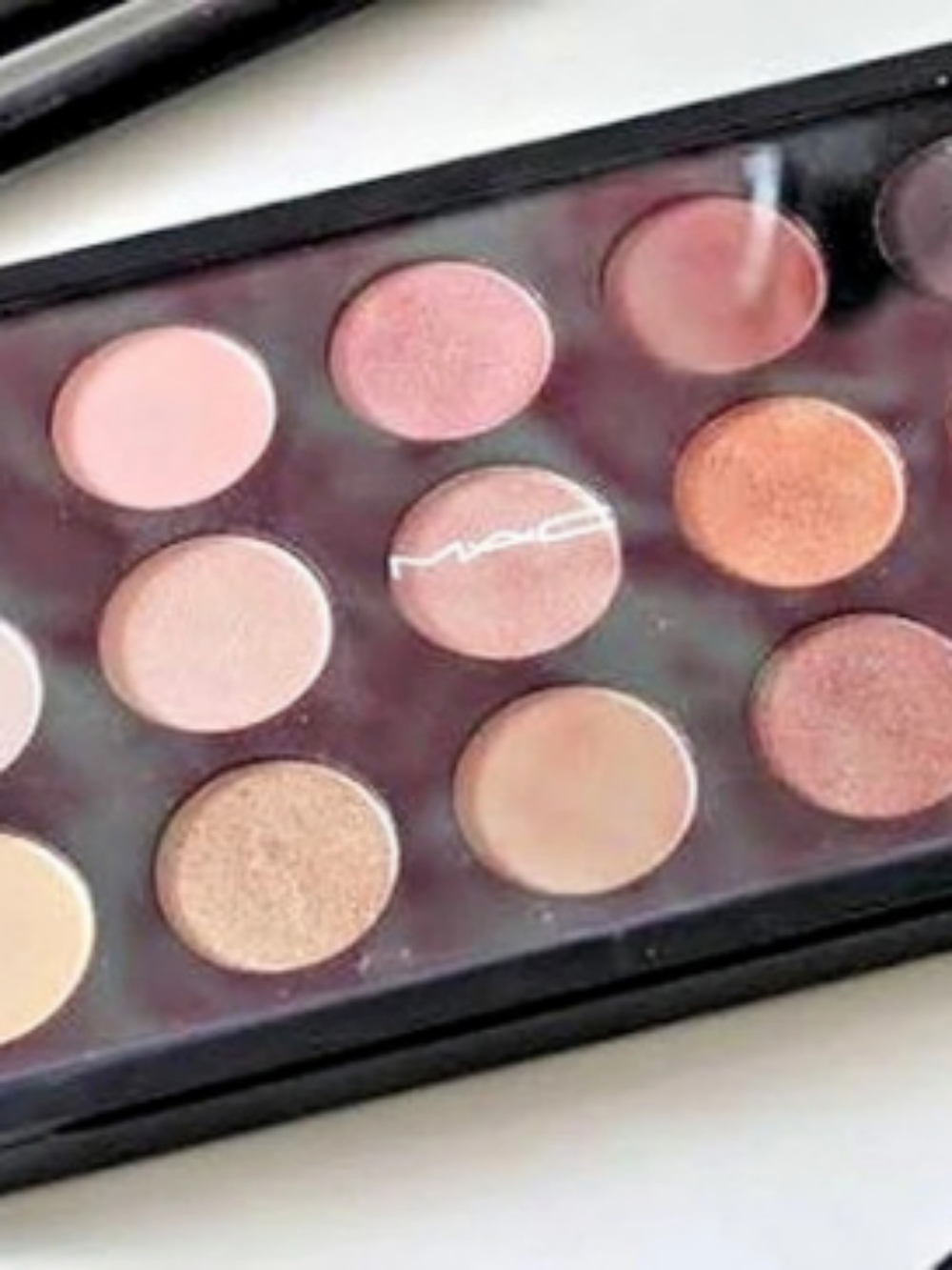 MAC Eye Shadow x 15 Warm Neutral Palette Brown & Pink